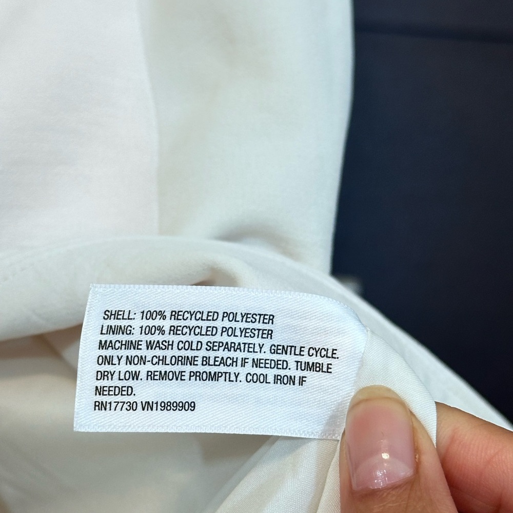 A New Day White Sleeveless Button-Up Blouse - Picture 5 of 12